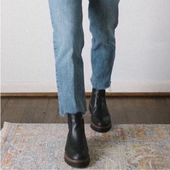 Brand New NWOT Caslon Miller Chelsea Black Leather Boots. Size 9, never worn. - Picture 2 of 16